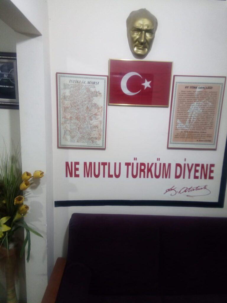 Özatay Sürücü Kursu Atatürk Köşesi